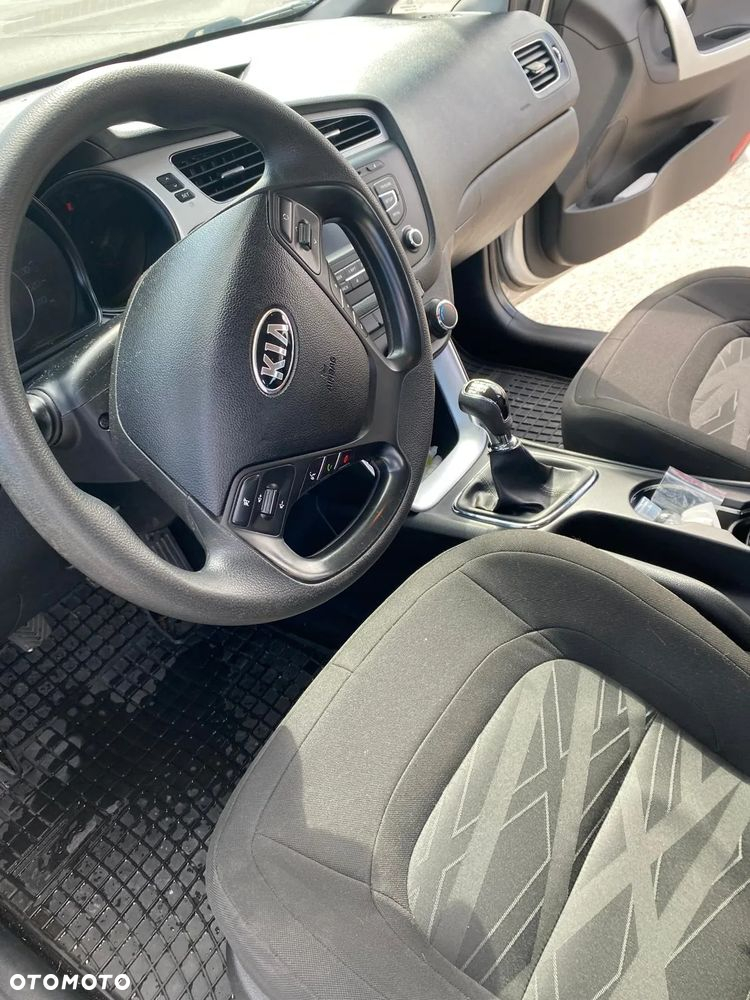 Kia Ceed Cee'd 1.4 CRDi M - 5