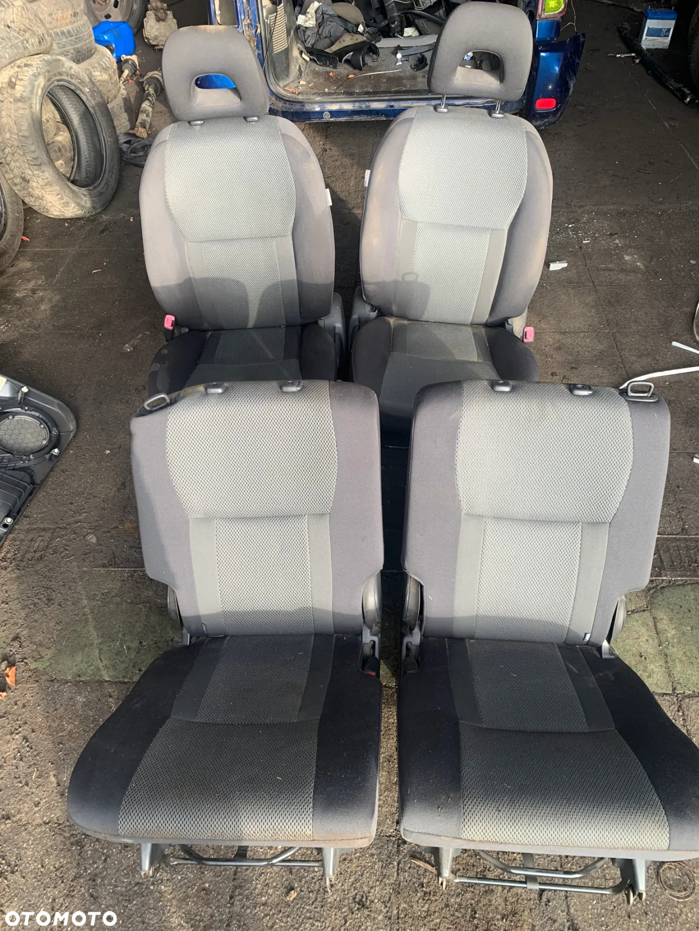 TOYOTA RAV4 II 3D FOTELE BOCZKI - 3