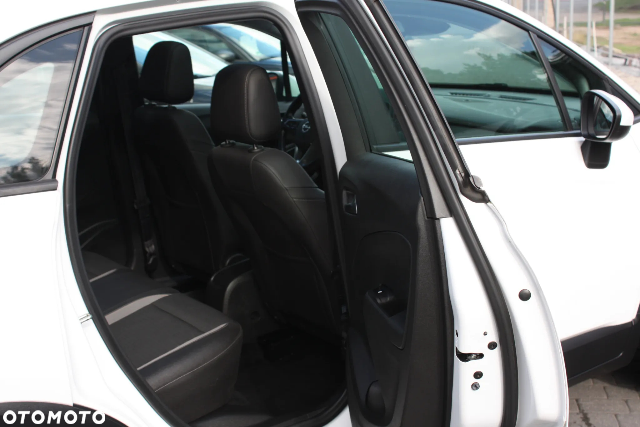 Opel Crossland X 1.2 T Edition S&S - 23