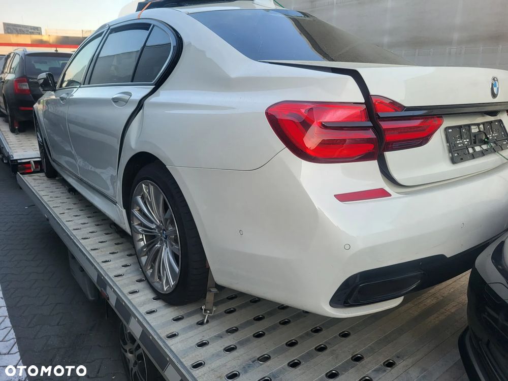 BMW Seria 7 750Li xDrive - 3