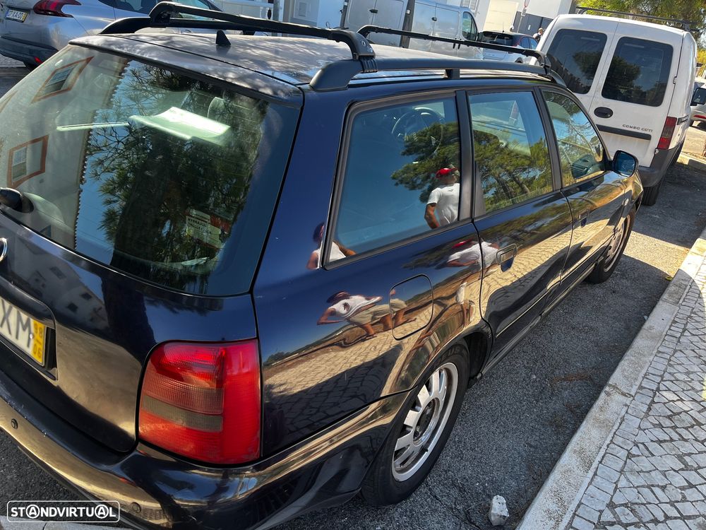 Audi A4 Avant 1.9 TDI Attraction - 2