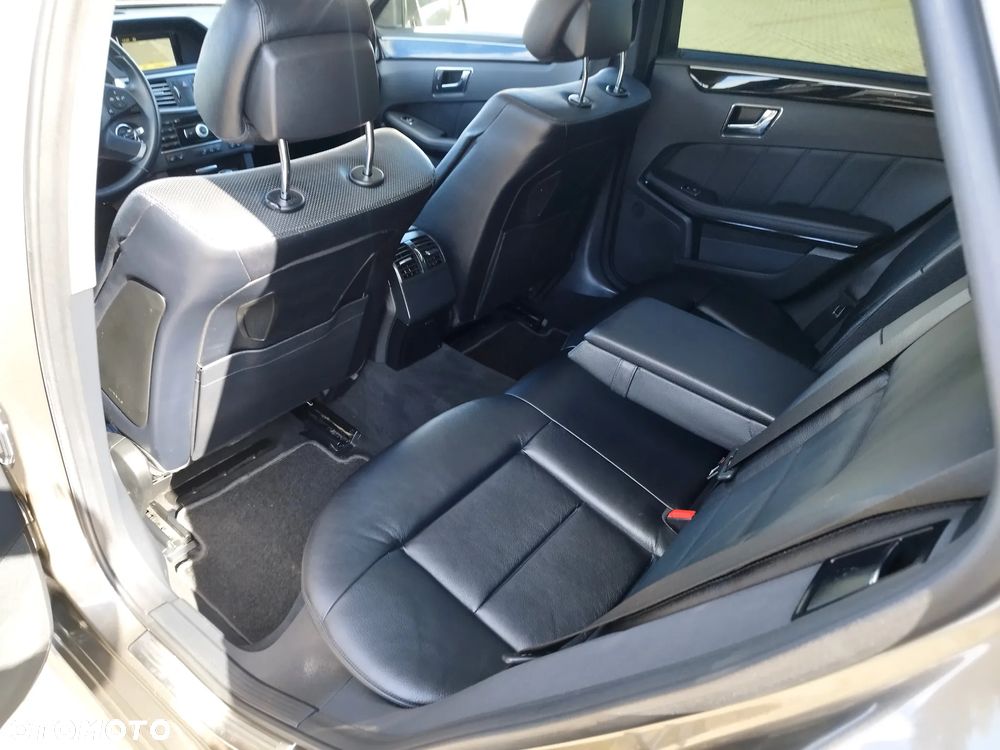 Mercedes-Benz Klasa E 200 CGI BlueEffICIENCY Avantgarde - 23