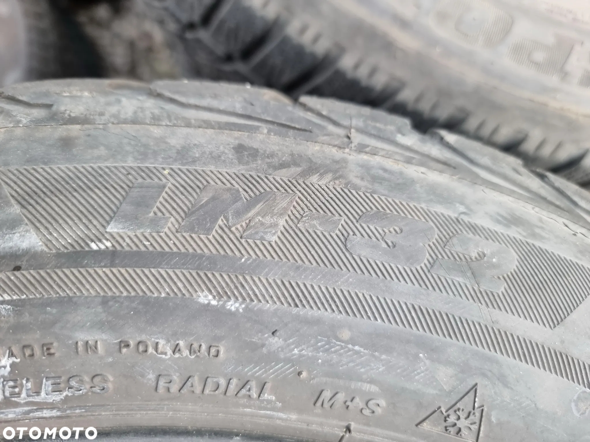 Opony zimowe BRIDGESTONE 225/55R17 97H LM-32 * RFT (4szt.) (2x5,0 2x5,5) (DOT: 1x3315 1x3415 2x3515) Z423 - 5