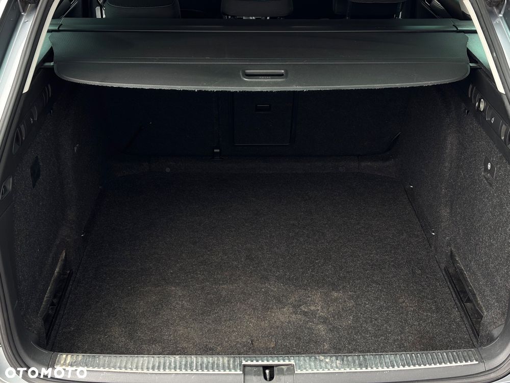 Skoda Superb 2.0 TDI Style DSG - 29