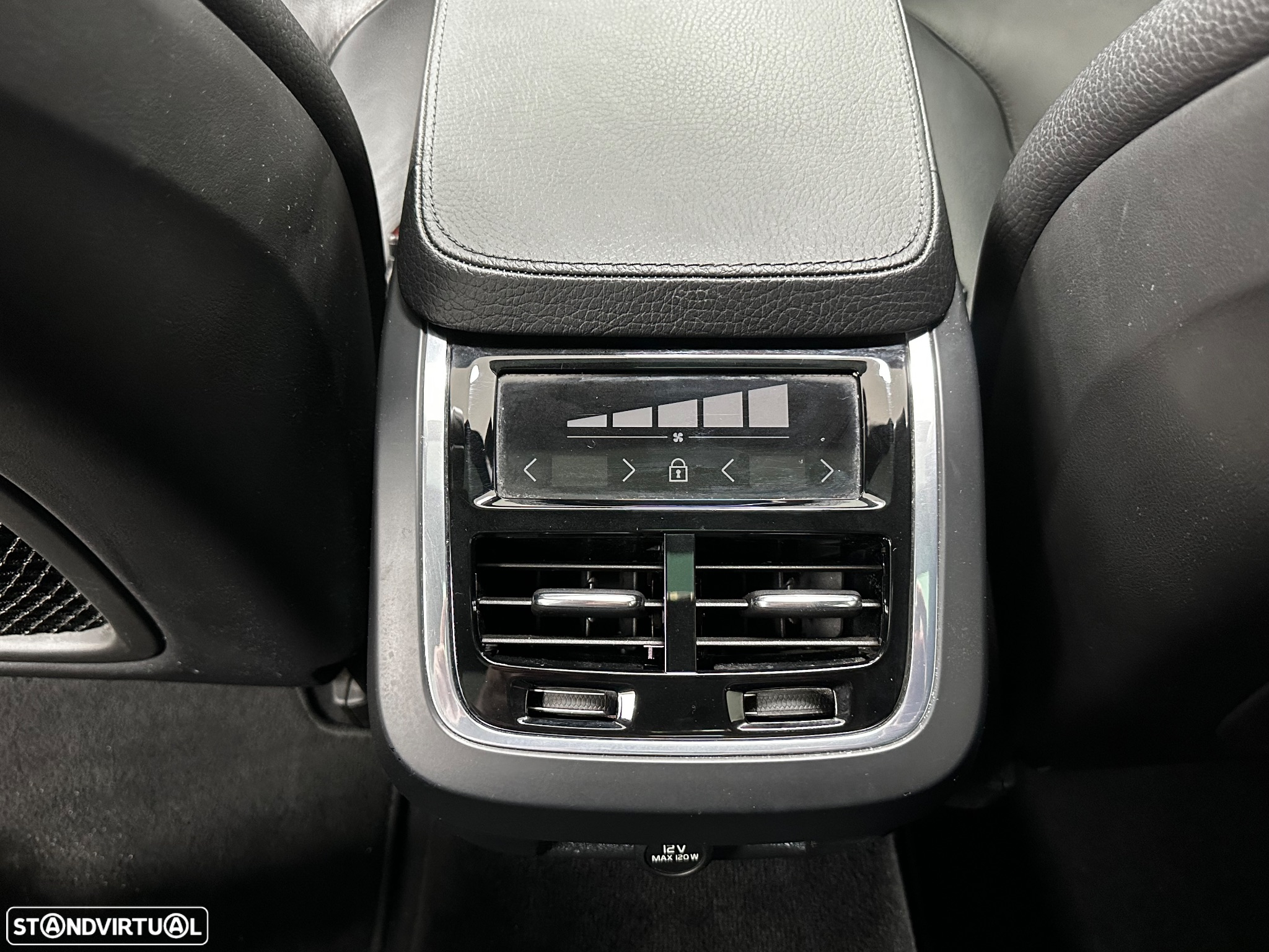 Volvo V90 2.0 D4 Momentum Plus Geartronic - 17