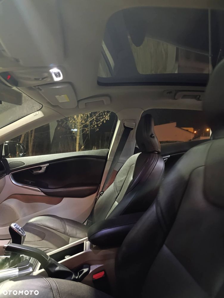 Volvo V40 D2 Summum - 7