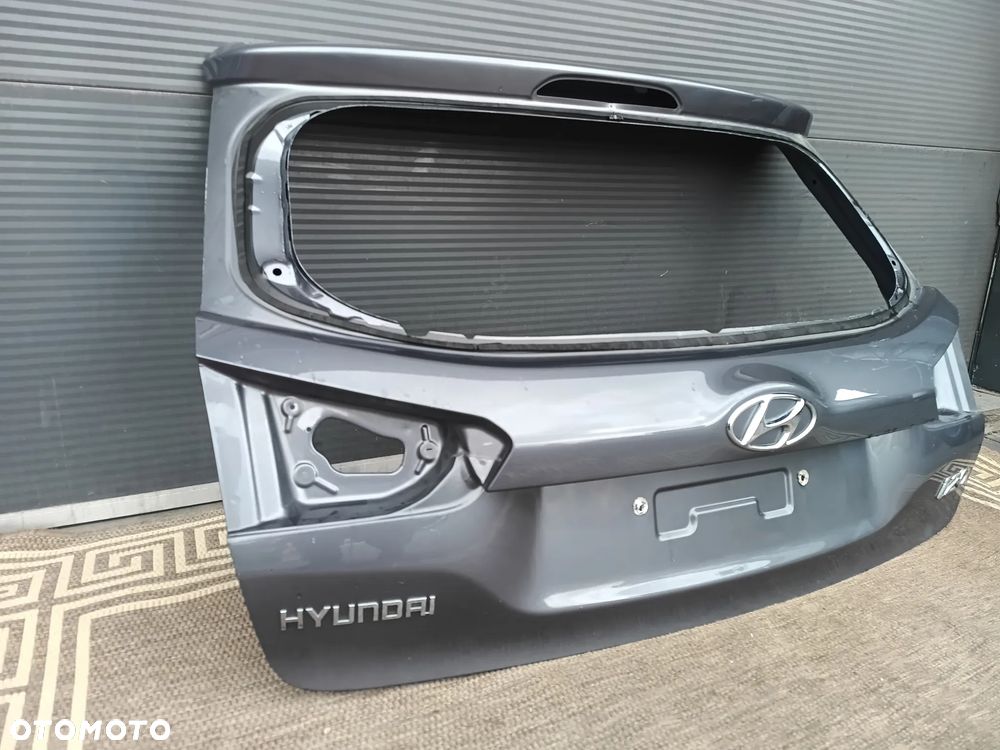 Klapa bagażnika tył hyundai i20 - 2