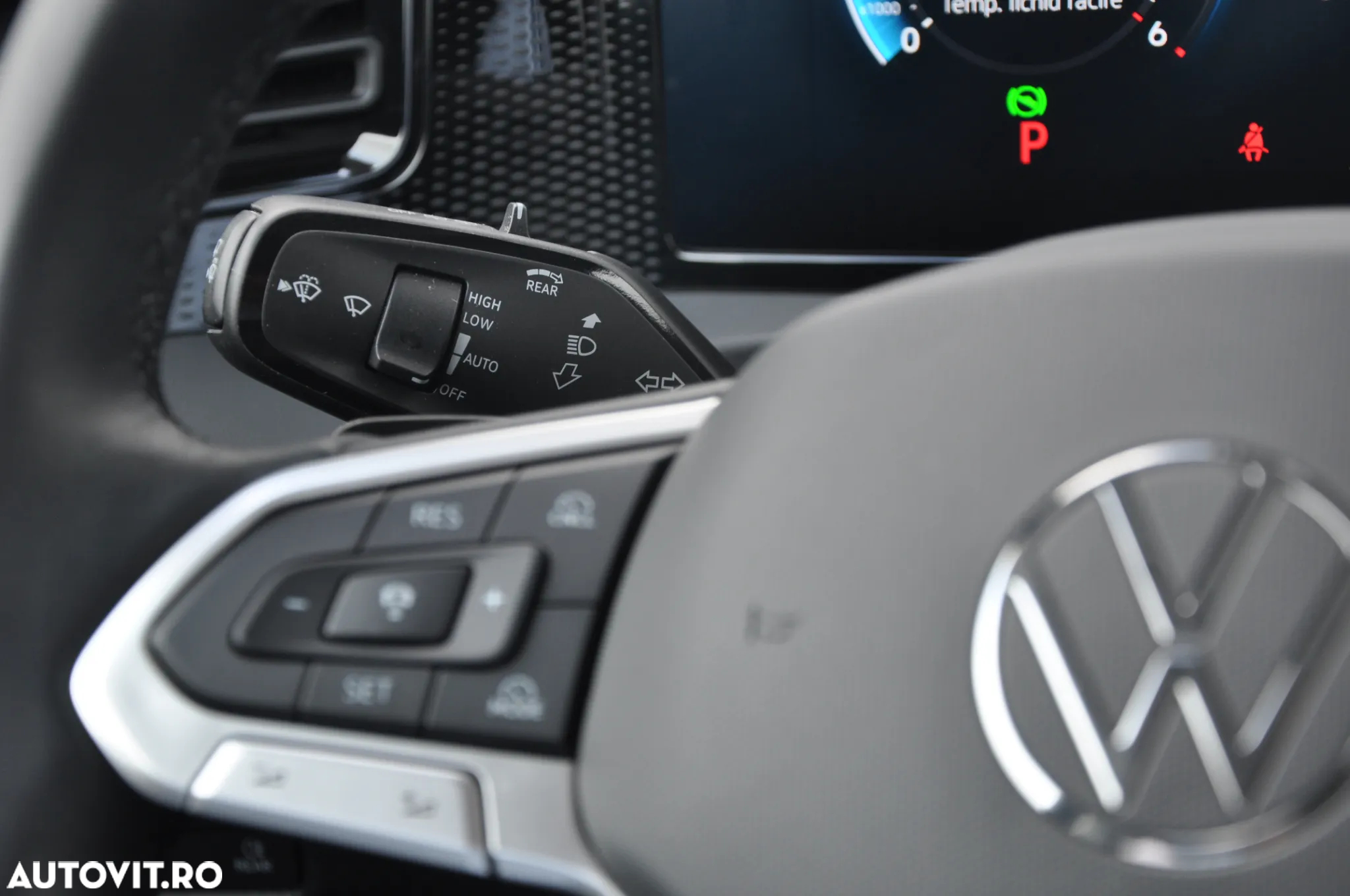 Volkswagen Tiguan 2.0 TDI DSG 4Motion Life - 18
