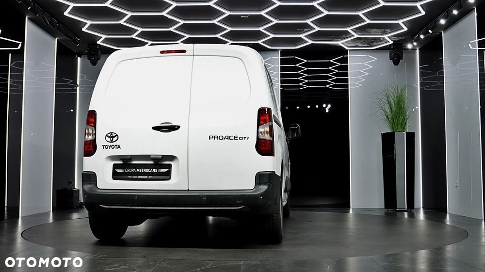 Toyota Proace City 1.5 D-4D Long 2,3t Active (bryg.) - 10