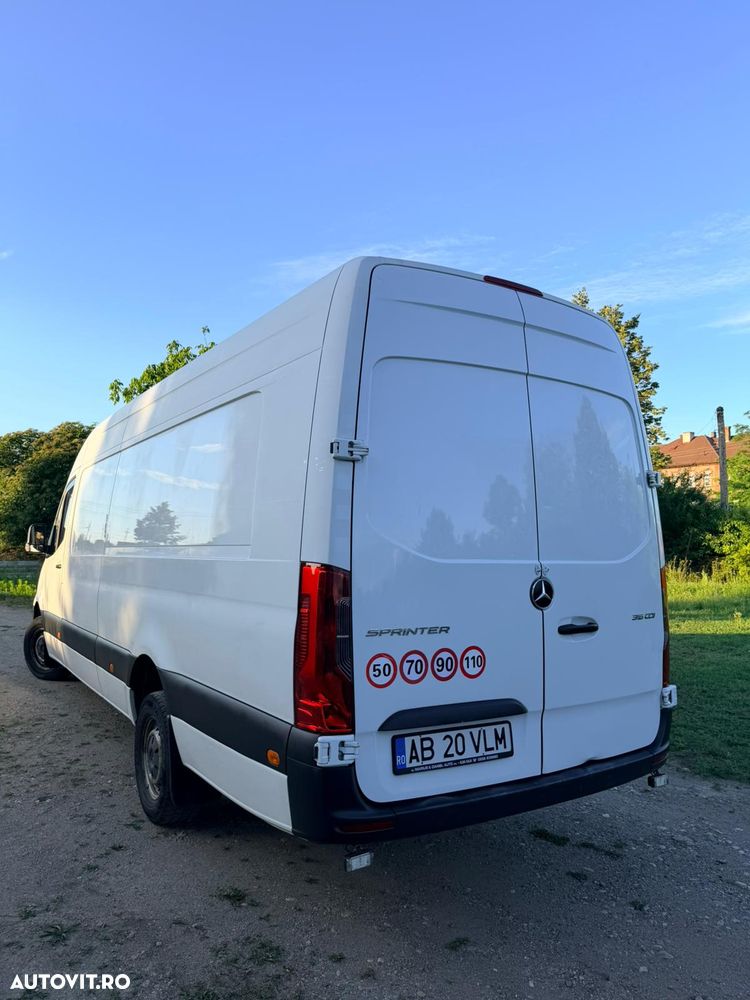 Mercedes-Benz Sprinter - 2
