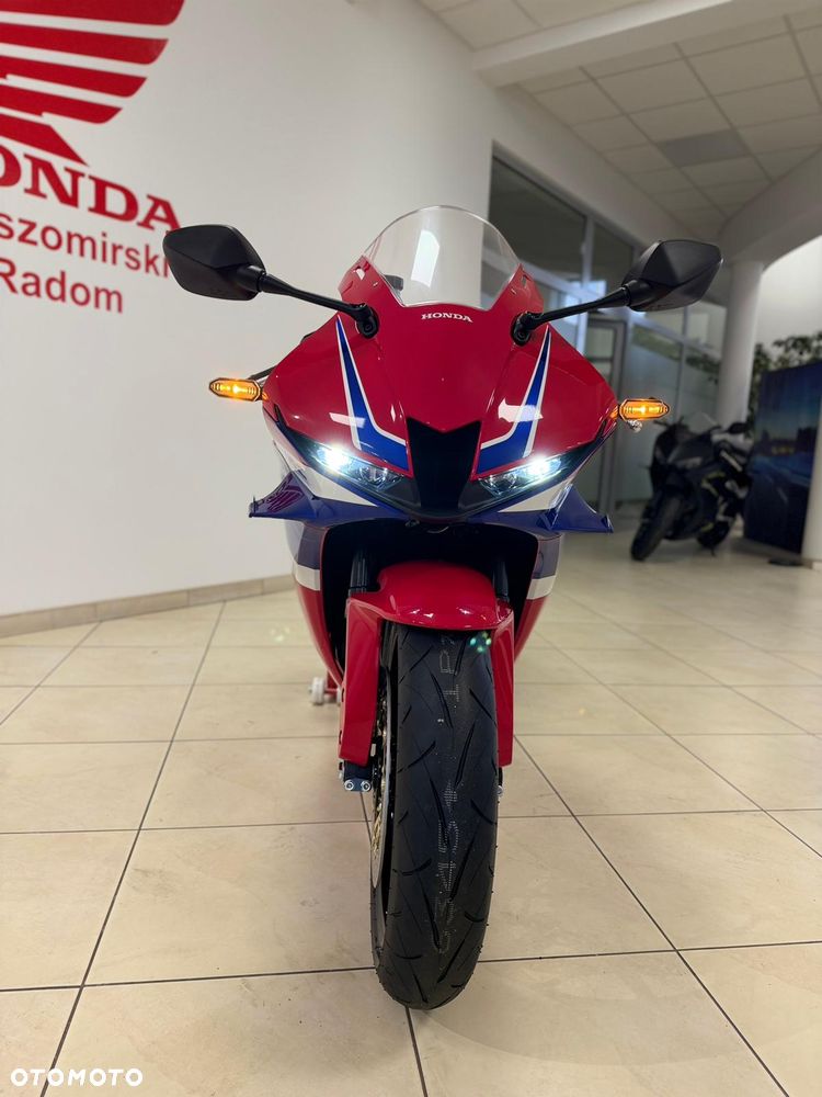 Honda CBR - 9