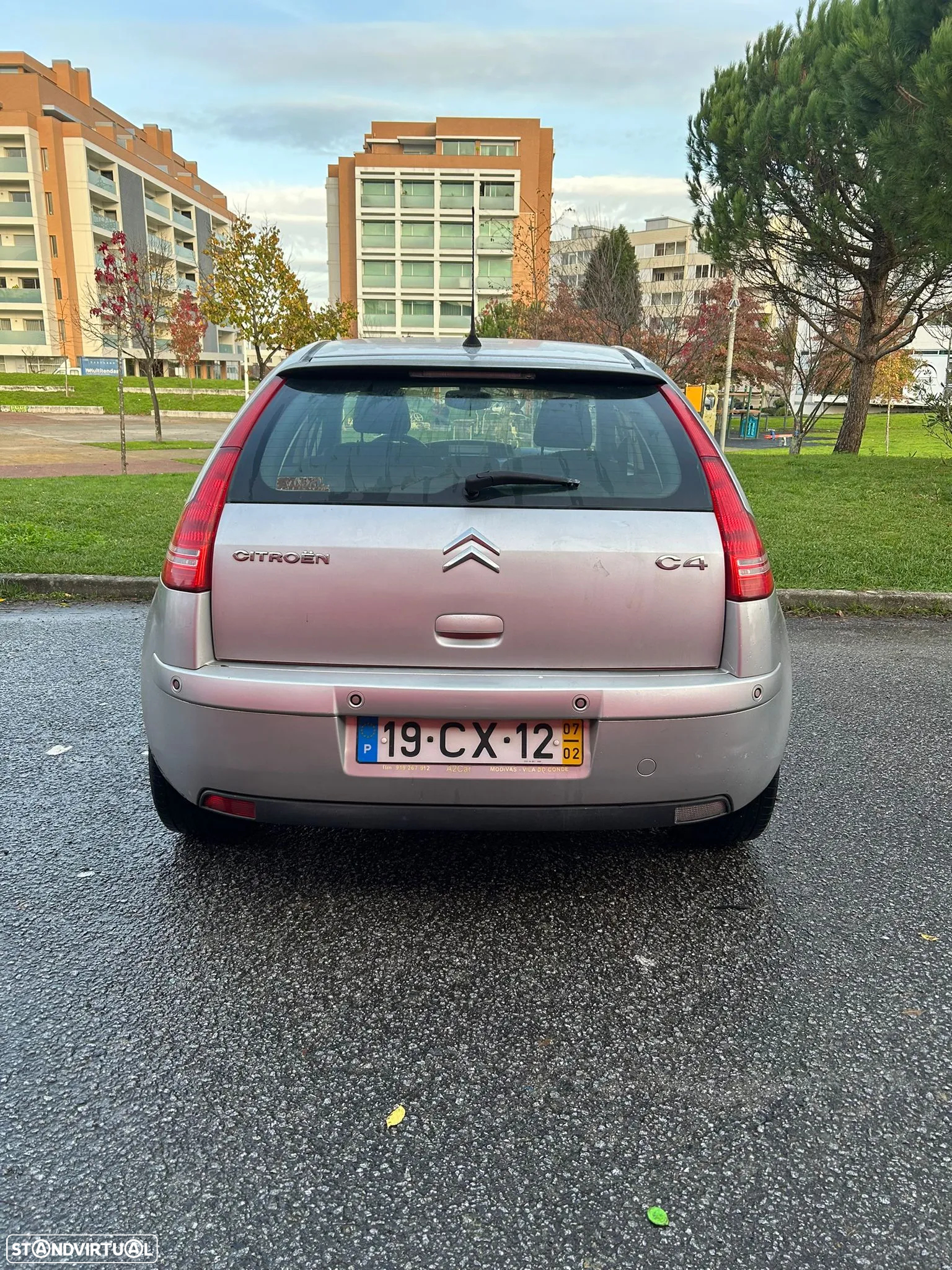 Citroën C4 1.4 16V SX - 2