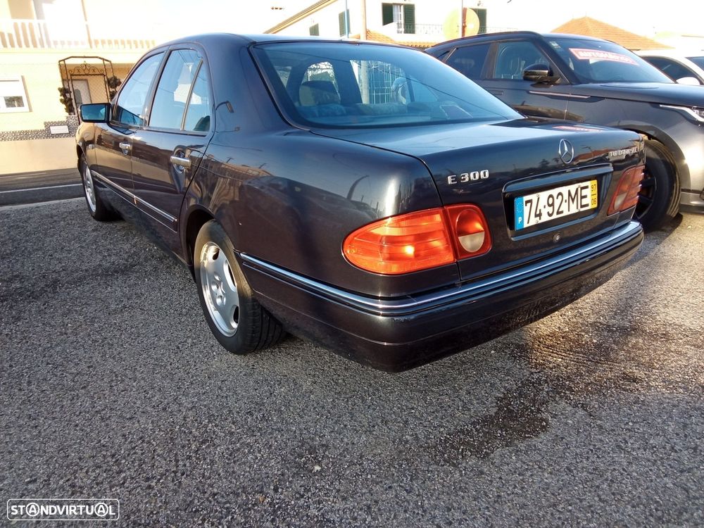 Mercedes-Benz E 300 TD Classic - 7