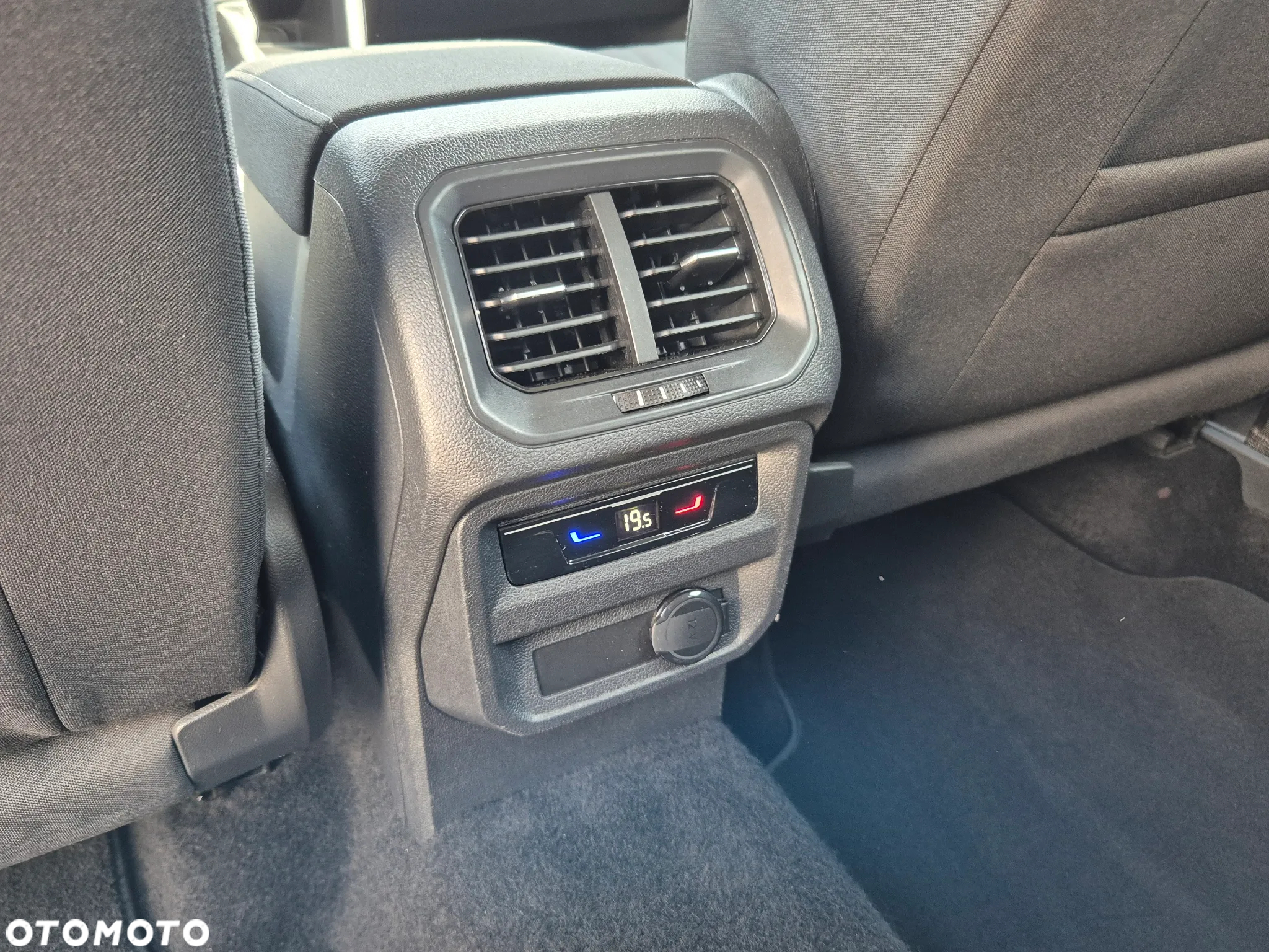 Volkswagen Tiguan 2.0 TDI SCR Life DSG - 32
