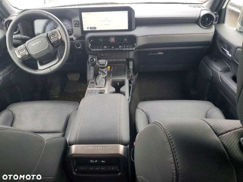 Toyota Land Cruiser - 8