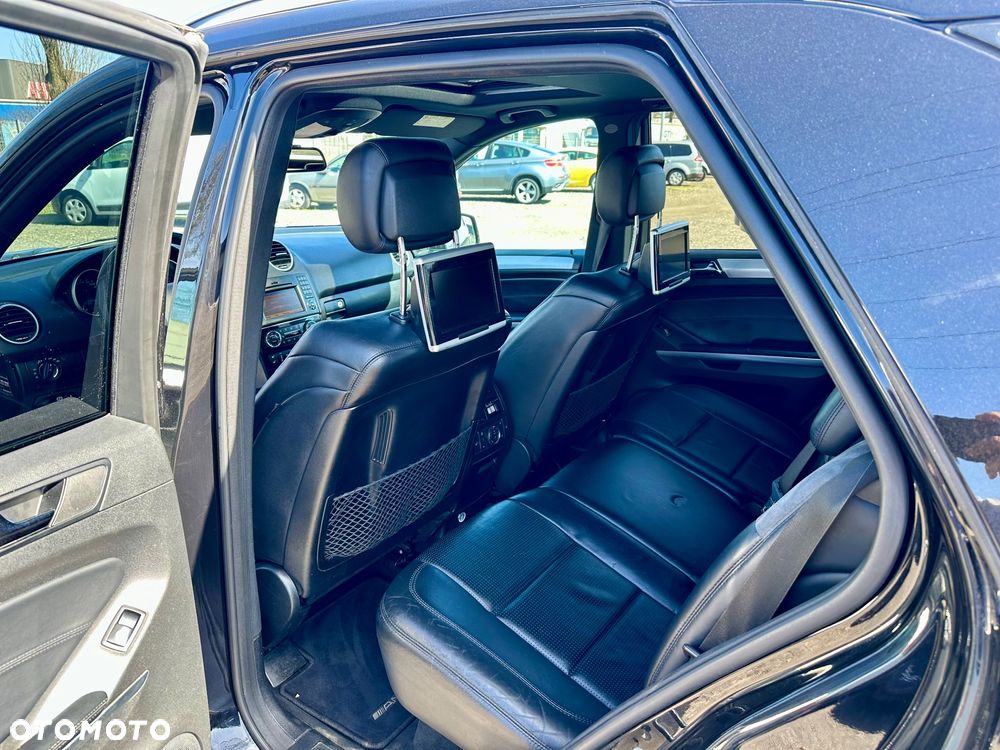 Mercedes-Benz ML 63 AMG 4-Matic - 12