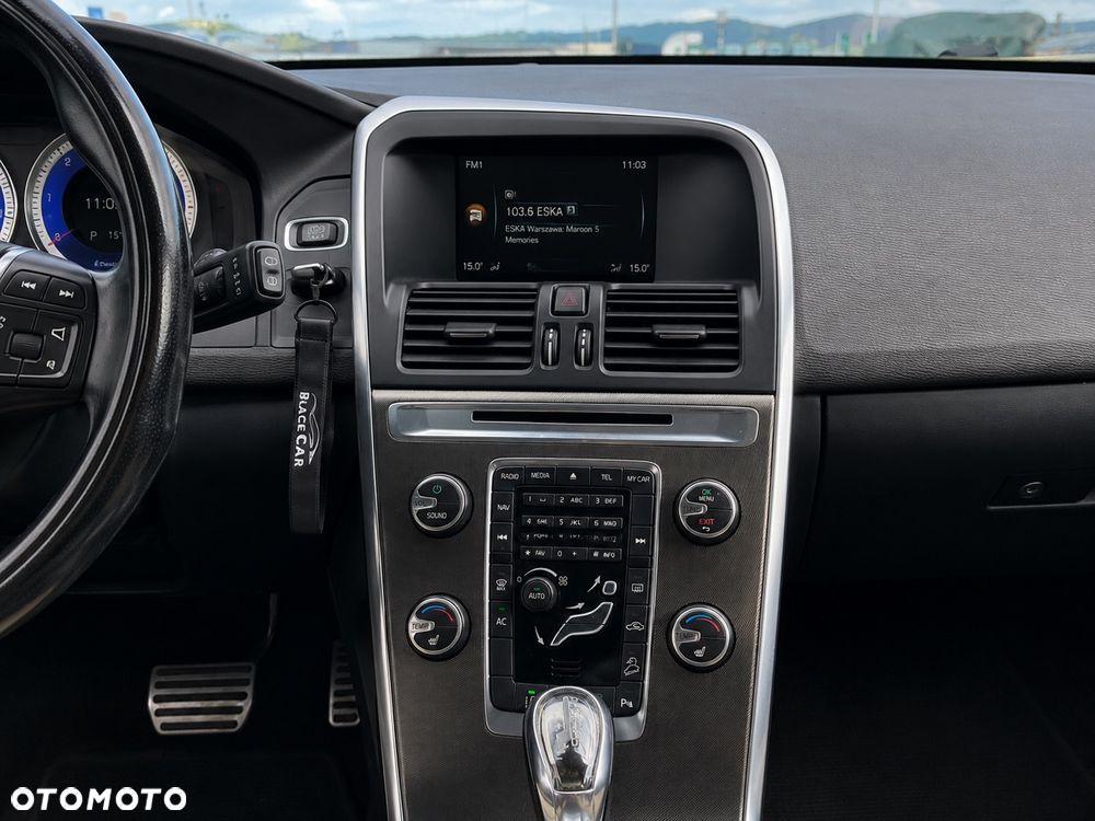 Volvo XC 60 D5 AWD RDesign - 5