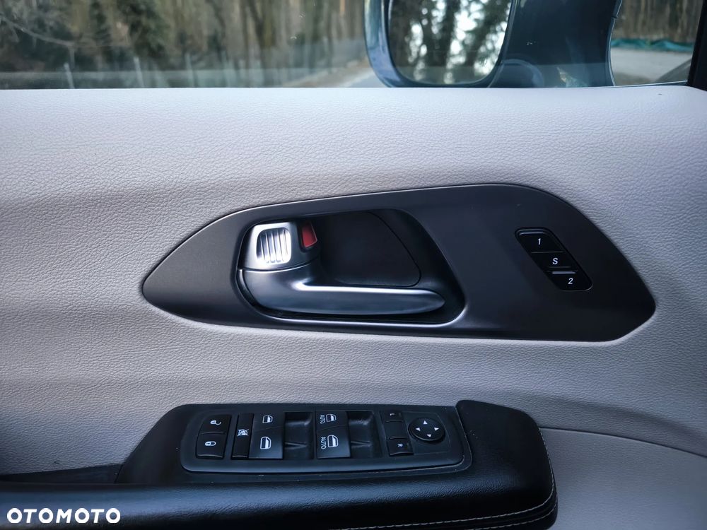 Chrysler Pacifica - 20