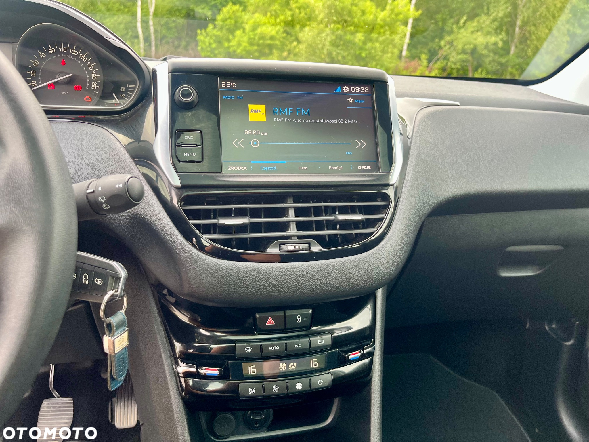 Peugeot 208 1.2 PureTech Allure - 32