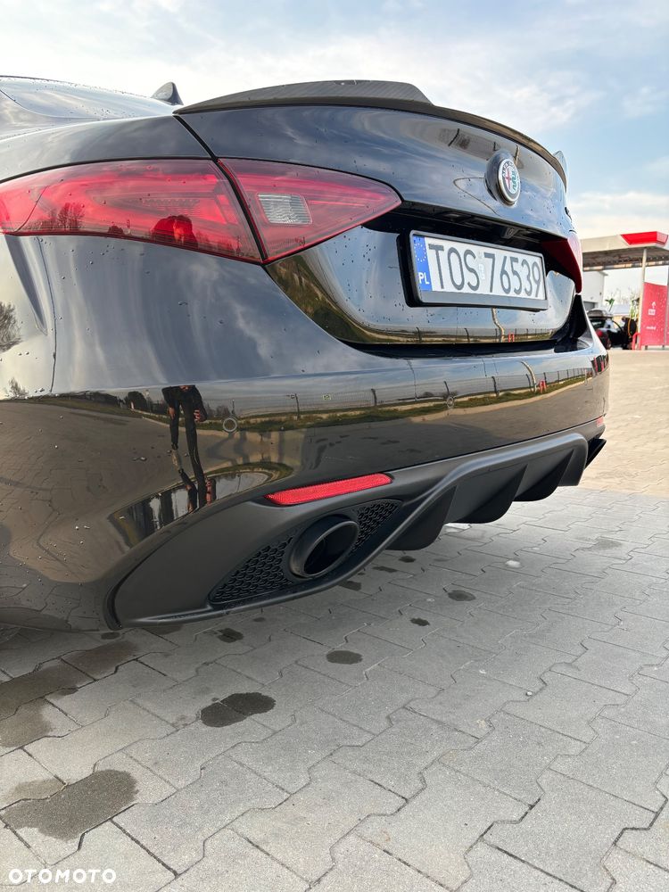 Alfa Romeo Giulia 2.0 Turbo 16V AT8 Veloce Ti - 18