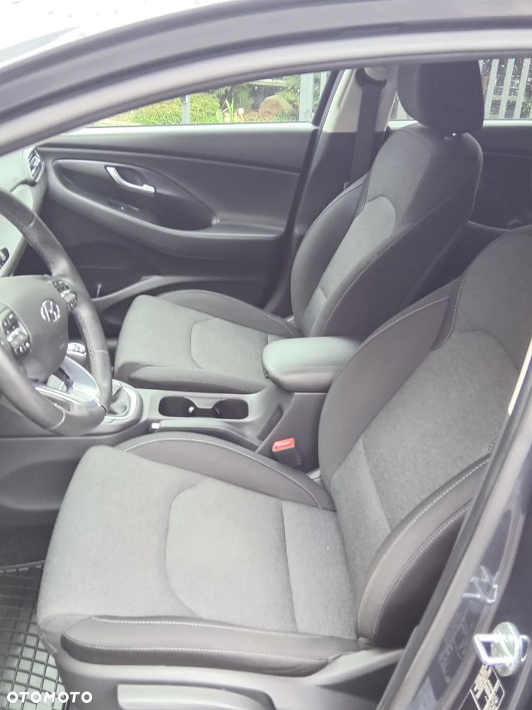 Hyundai i30 1.5 Intro - 7