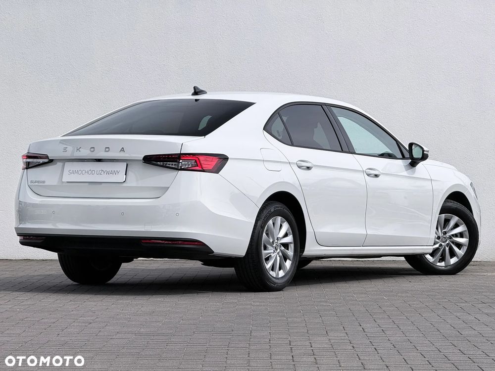 Skoda Superb 2.0 TDI SCR Essence DSG - 9