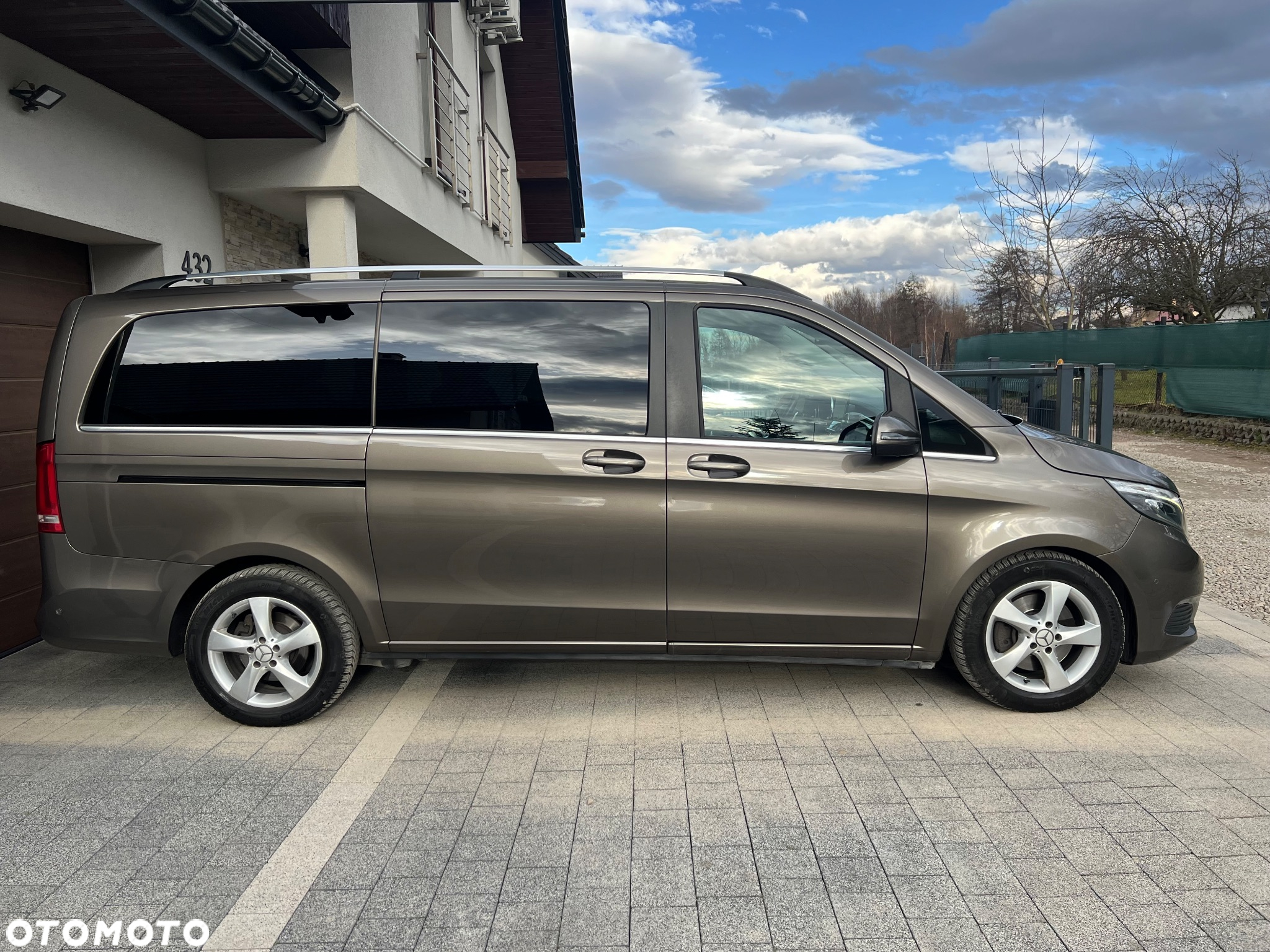 Mercedes-Benz Klasa V 250 (BlueTEC) d Avantgarde 7G-Tronic (d³ugi) - 4
