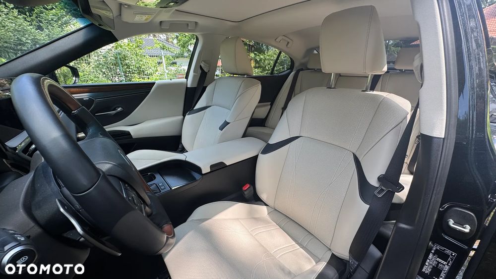 Lexus ES 300h Prestige - 7