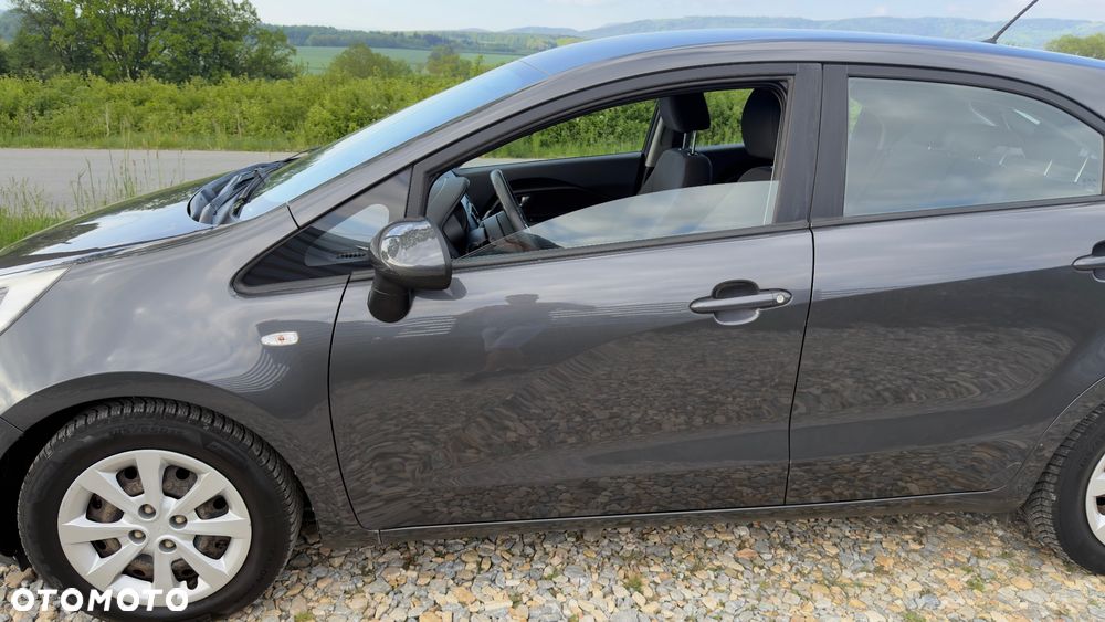 Kia Rio 1.2 M - 12
