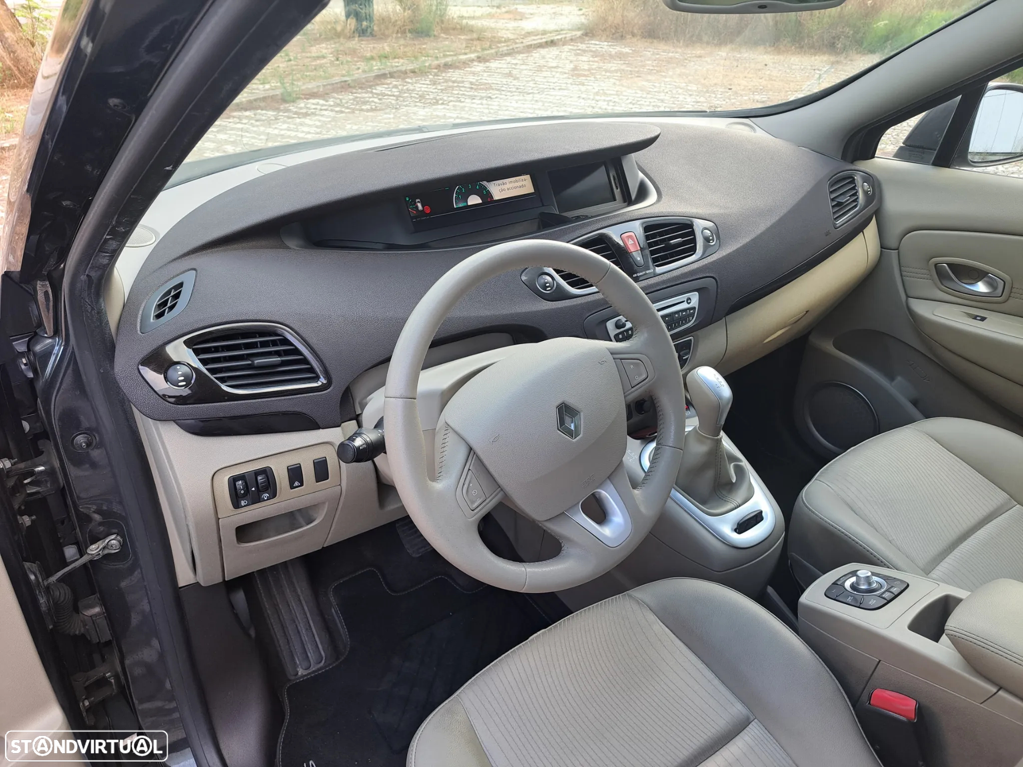 Renault Scénic 1.5 dCi Dynamique S EDC - 17