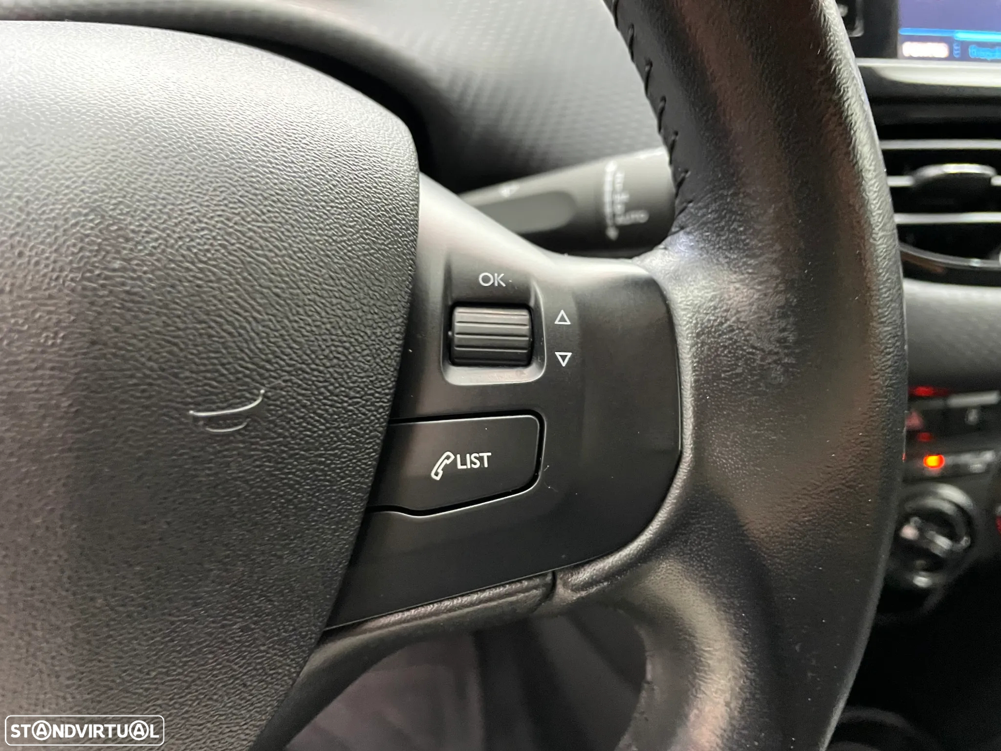 Peugeot 208 1.2 PureTech Style - 15