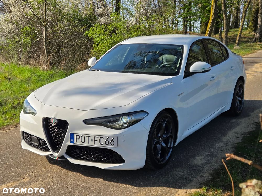 Alfa Romeo Giulia 2.2 AT8-Q4 Veloce - 16