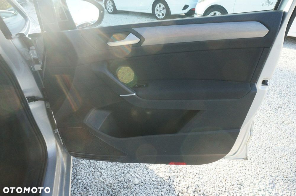 Volkswagen Touran 2.0 TDI BMT Comfortline DSG - 25