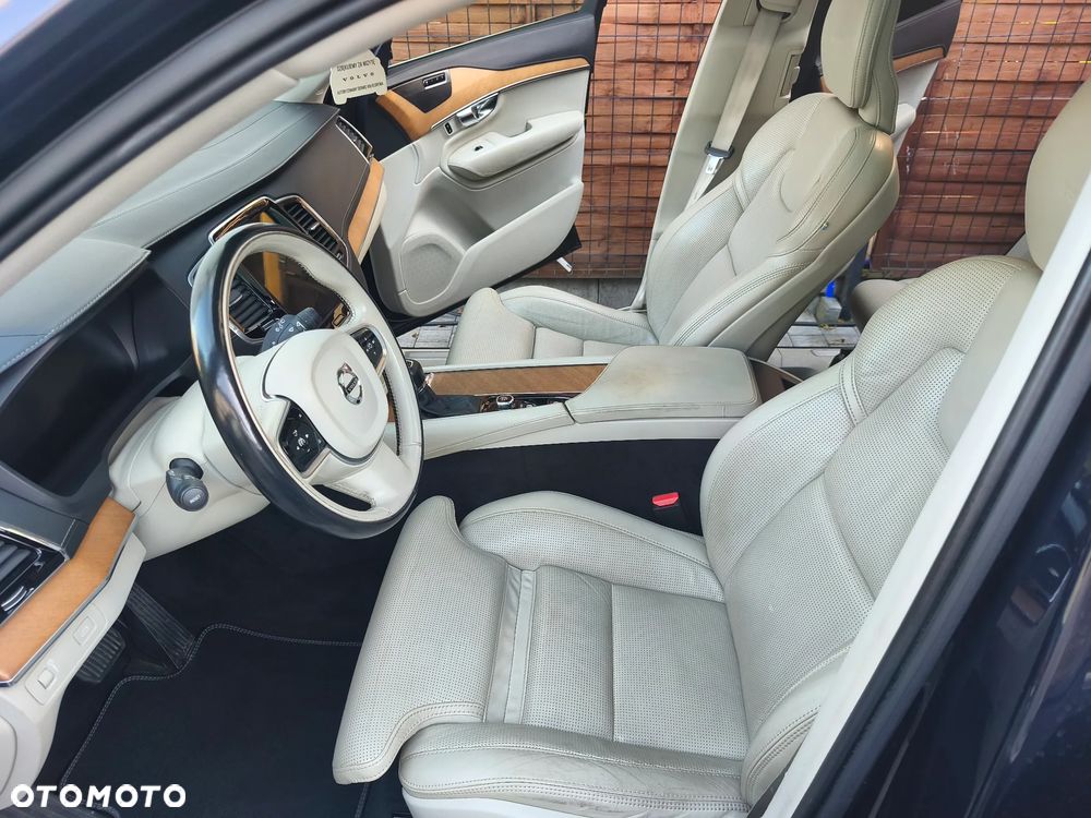 Volvo XC 90 - 19