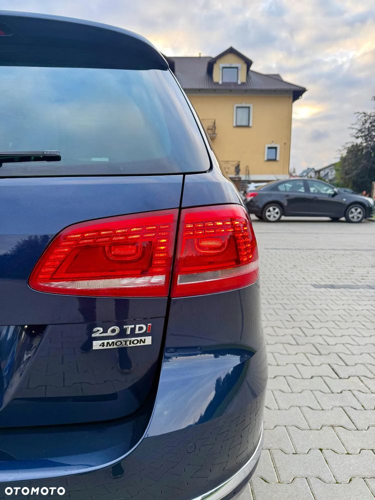 Volkswagen Passat Variant 2.0 TDI 4Motion DSG BlueMotion Tech R-Line - 10