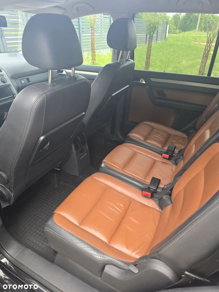 Volkswagen Touran 2.0 TDI DPF DSG Cross - 13
