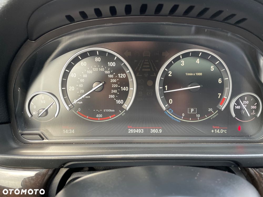 BMW Seria 5 528i xDrive Luxury Line - 12