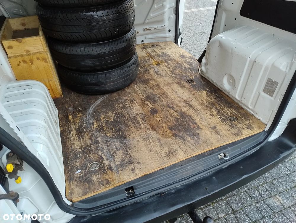 Fiat FIORINO 1.3 DIESEL (75KM) 5-BIEGÓW STAN IDEALNY KLIMATYZACJA 100% BEZWYPADKOWY ORYGINAŁ KM SERWIS NIE MA RDZY ! ! ! - 21