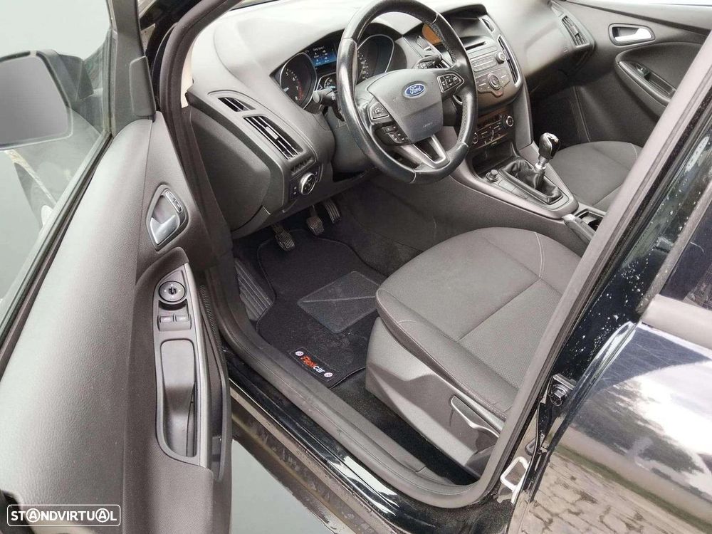 Ford Focus SW 1.0 EcoBoost Business - 16