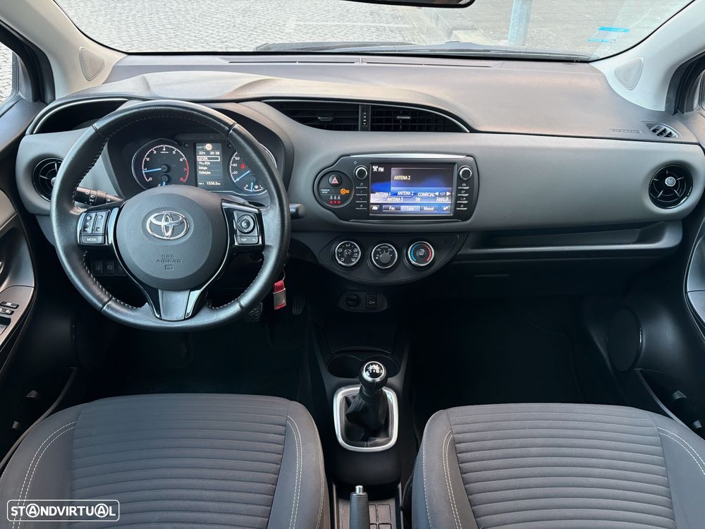 Toyota Yaris 1.0 VVT-i Comfort +PS Style +P.Techno +P.Sport - 3
