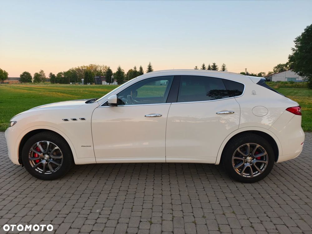 Maserati Levante S Q4 GranLusso - 10