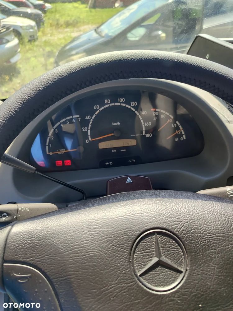 Mercedes-Benz Sprinter 904 - 12
