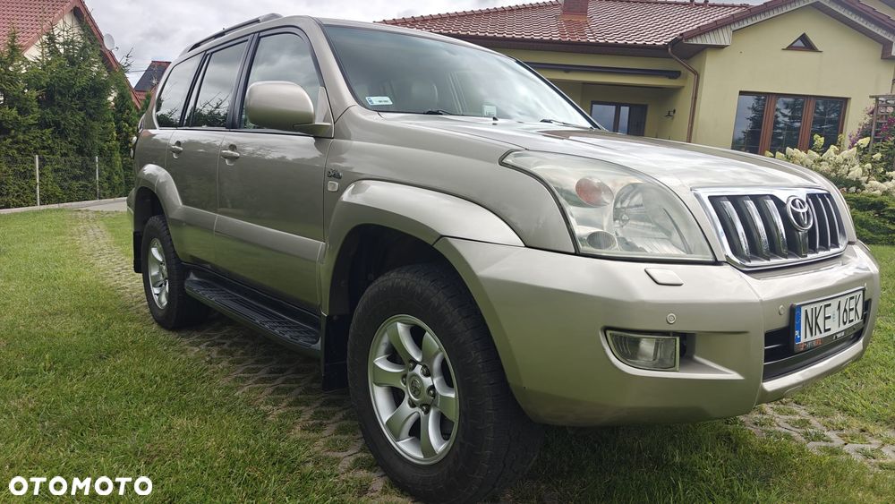 Toyota Land Cruiser - 1