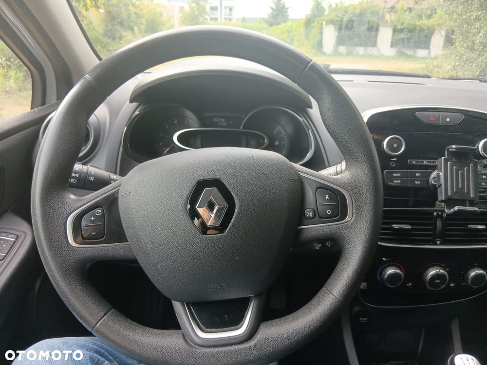 Renault Clio - 15