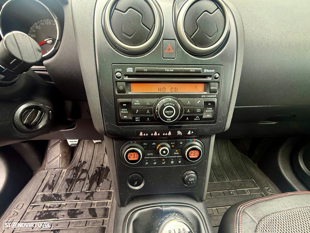 Nissan Qashqai 2.0 dCi Tekna Sport 18 - 31