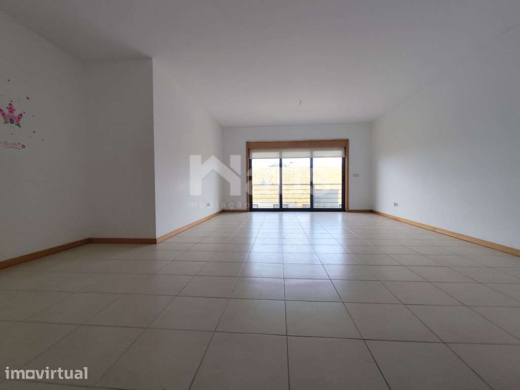 T3 com 2 lugares de parqueamento - Vila Serena - Grande imagem: 3/12