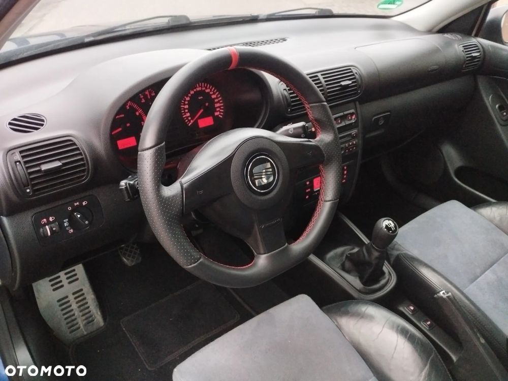 Seat Toledo 2.3 V5 Top Sport - 12