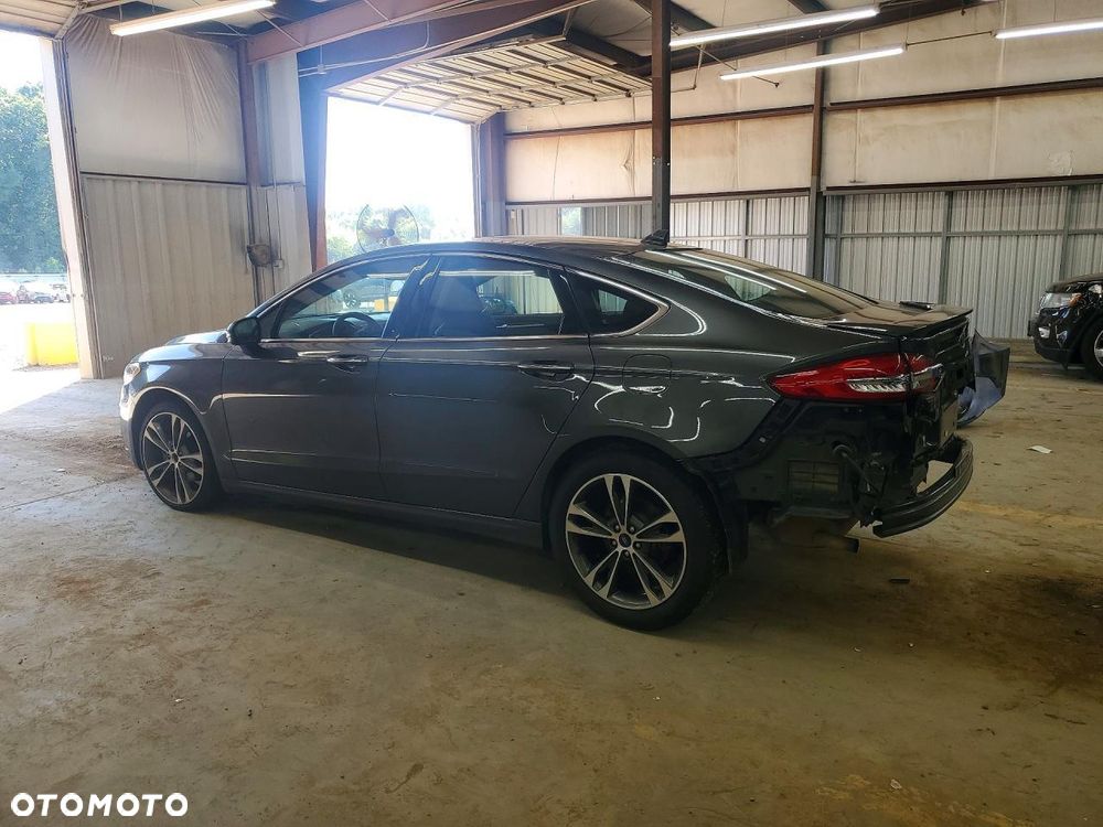 Ford Mondeo 2.0 Hybrid Titanium - 4