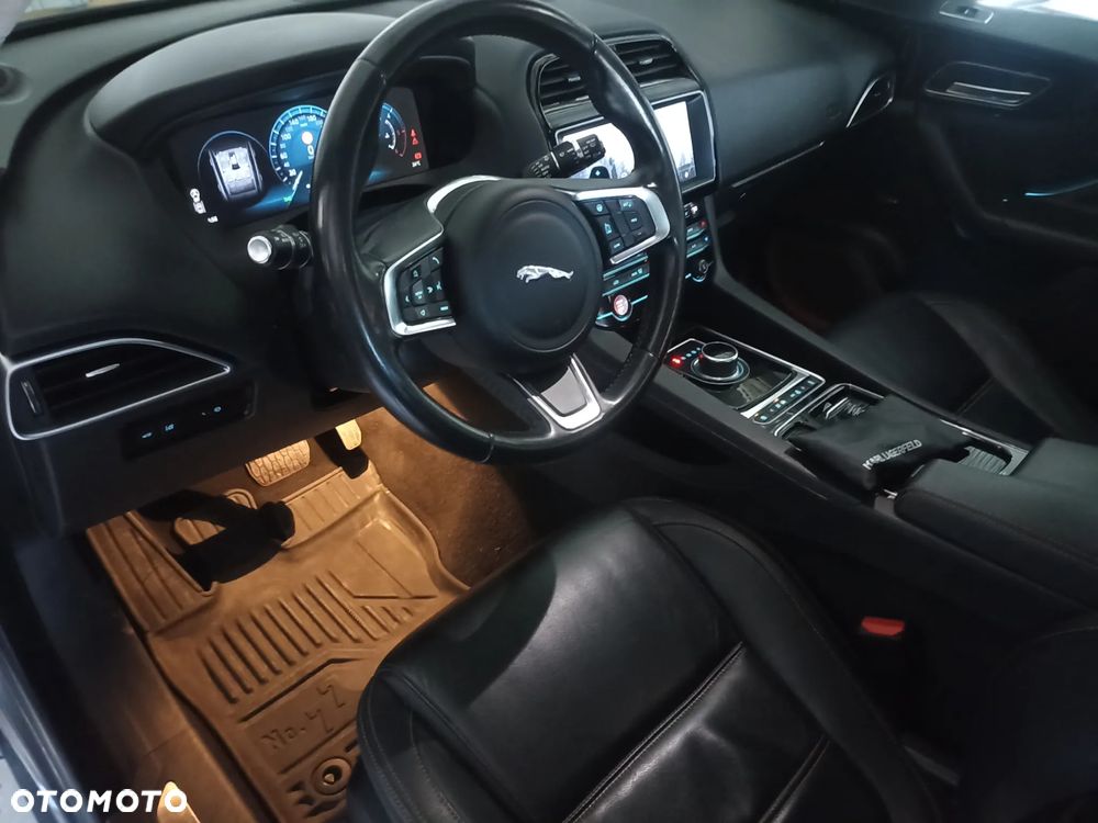 Jaguar F-Pace 2.0 i4D AWD Prestige - 8