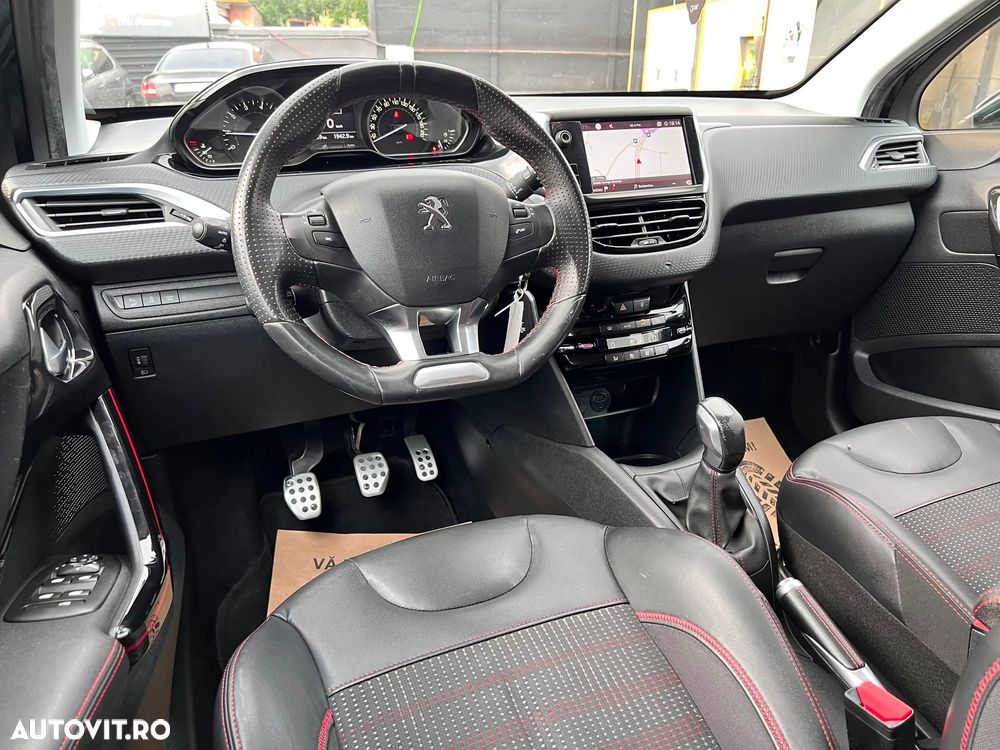 Peugeot 208 1.2 L PureTech Turbo STT Allure - 7